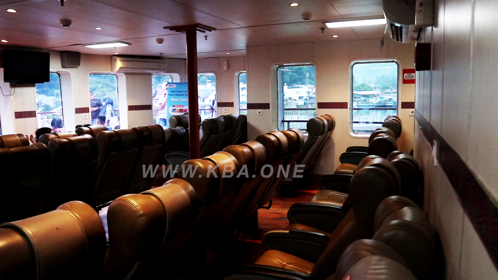 Menjajal Kapal Feri Ihan Batak di Danau Toba